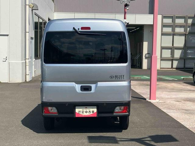 ハイゼットカーゴＤＸ　前後コーナーセンサー搭載！保証　１年間・距離無制限付き　走行距離４，２４２ｋｍ　ラジオチューナー　キーレスエントリー　パワーウィンドウ　前後コーナーセンサー　マニュアルエアコン　オートライト　オートハイビーム　アイドルストップ（東京都）の中古車