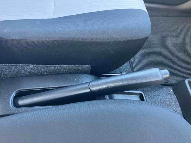 ミライースL SAIII 前後コーナーセンサー標準装備!!保証 新車保証・まごころ保証1年間・走行距離無制限付・走行距離2104km CDチューナー 前後コーナーセンサー マニュアルエアコン パワーウィンドウ オートライト アイドルストップ オートハイビーム(東京都)の中古車