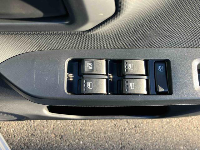 ミライースL SAIII 前後コーナーセンサー搭載!!保証 新車保証・まごころ保証 1年間・走行距離無制限付き 走行距離1046km マニュアルエアコン パワーウィンドウ アイドリングストップ 前後コーナーセンサー キーレスエントリー オートライト(東京都)の中古車