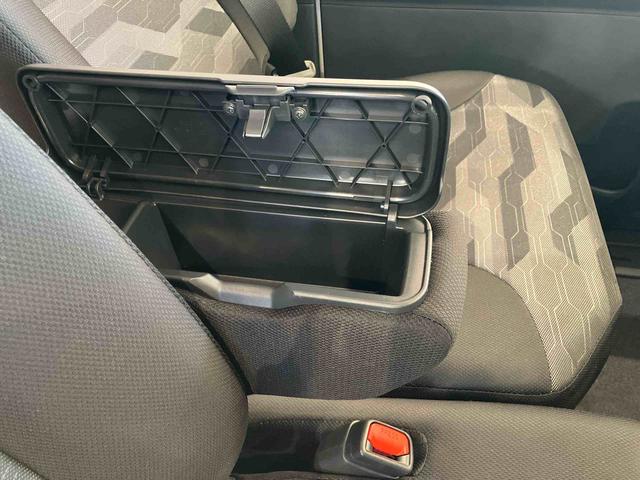 タントファンクロスターボ　パノラマモニター標準装備！！保証　新車保証・まごころ保証　１年間・走行距離無制限付き・　走行距離１０ｋｍ　オーディオレス　パノラマモニター　両側電動スライドドア　１５インチアルミホイール　電動パーキング　オートハイビーム（東京都）の中古車