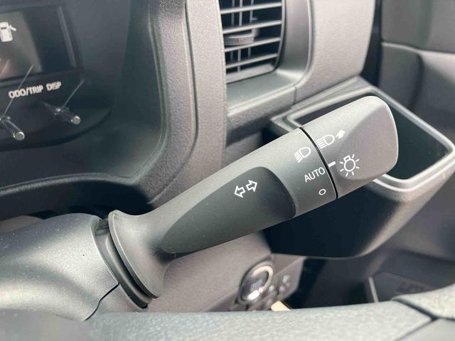 ハイゼットカーゴクルーズターボ　　届け出済み未使用車保証　新車保証・まごころ保証　１年間・走行距離無制限付き　走行距離１０ｋｍ　６．８インチスマホ連携ディスプレイオーディオ　バックモニター　電動格納ミラー　スマートキー　オーバーヘッドシェルフ（東京都）の中古車