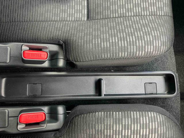 ハイゼットカーゴクルーズターボ　　届け出済み未使用車保証　新車保証・まごころ保証　１年間・走行距離無制限付き　走行距離１０ｋｍ　６．８インチスマホ連携ディスプレイオーディオ　バックモニター　電動格納ミラー　スマートキー　オーバーヘッドシェルフ（東京都）の中古車