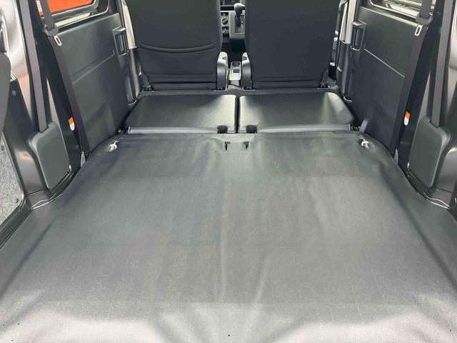 ハイゼットカーゴクルーズターボ　　届け出済み未使用車保証　新車保証・まごころ保証　１年間・走行距離無制限付き　走行距離１０ｋｍ　６．８インチスマホ連携ディスプレイオーディオ　バックモニター　電動格納ミラー　スマートキー　オーバーヘッドシェルフ（東京都）の中古車