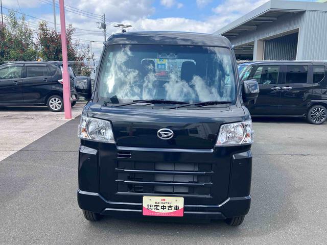 ハイゼットカーゴクルーズターボ　　届け出済み未使用車保証　新車保証・まごころ保証　１年間・走行距離無制限付き　走行距離１０ｋｍ　６．８インチスマホ連携ディスプレイオーディオ　バックモニター　電動格納ミラー　スマートキー　オーバーヘッドシェルフ（東京都）の中古車