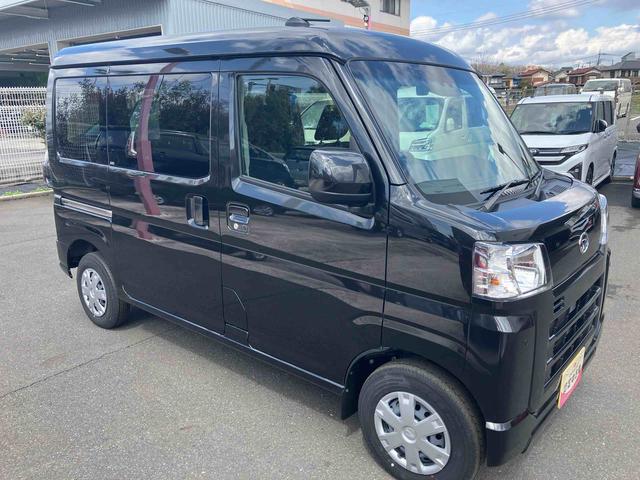 ハイゼットカーゴクルーズターボ　　届け出済み未使用車保証　新車保証・まごころ保証　１年間・走行距離無制限付き　走行距離１０ｋｍ　６．８インチスマホ連携ディスプレイオーディオ　バックモニター　電動格納ミラー　スマートキー　オーバーヘッドシェルフ（東京都）の中古車