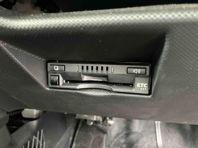 ロッキープレミアム保証　まごころ保証　１年間・走行距離無制限付き　走行距離１５，６６０ｋｍ　９インチ純正ナビゲーション　バックモニター　前後ドライブレコーダー　ＥＴＣ　ＬＥＤヘッドライト　シートヒーター　オートライト（東京都）の中古車
