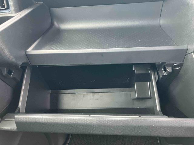 タントカスタムRS 9インチディスプレイオーディオ装備保証 新車保証・まごころ保証 1年間・走行距離無制限付き・走行距離3373km・9インチディスプレイオーディオ装備・LEDヘッドライト装備・バックカメラ装備・両側電動スライ(東京都)の中古車