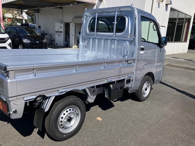 ハイゼットトラックスタンダード ワイドBluetooth/USBチューナー装備保証 新車保証・まごころ保証 1年間・走行距離無制限付き・走行距離125km ワイドBluetooth/USBチューナー装備・スマートアシスト装備 CVT コーナーセンサー 三方開(東京都)の中古車