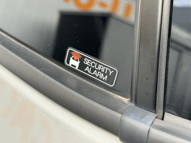 ロッキープレミアムＧ　　ガソリン仕様　１２００ｃｃ電動パーキングブレーキ　プッシュボタンスターター　キーフリー　オートエアコン　フルＬＥＤストップランプ（東京都）の中古車