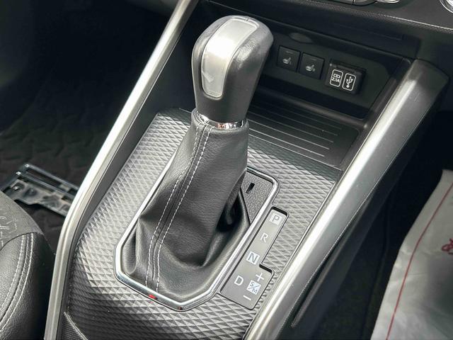 ロッキープレミアム　純正ナビ　ＥＴＣ車載器　クルーズコントロール保証１年間距離無制限付き　ＵＳＢ電源ソケット　ＥＴＣ　パノラマモニター　純正ナビゲーション　キーフリーシステム　アルミホイール　Ｂｌｕｅｔｏｏｔｈ接続　オートライト　ラゲージアンダートランク（東京都）の中古車