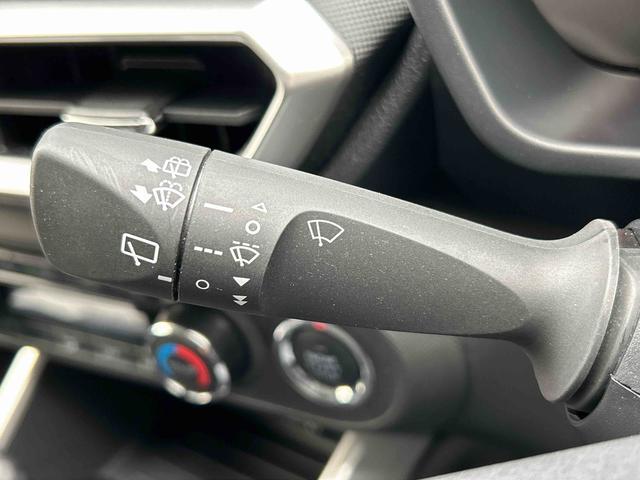 ロッキープレミアム　純正ナビ　ＥＴＣ車載器　クルーズコントロール保証１年間距離無制限付き　ＵＳＢ電源ソケット　ＥＴＣ　パノラマモニター　純正ナビゲーション　キーフリーシステム　アルミホイール　Ｂｌｕｅｔｏｏｔｈ接続　オートライト　ラゲージアンダートランク（東京都）の中古車