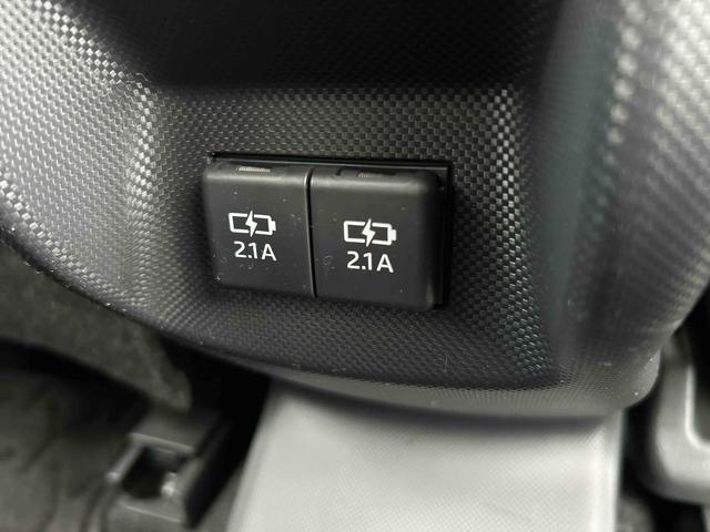 ロッキープレミアム　純正ナビ　ＥＴＣ車載器　クルーズコントロール保証１年間距離無制限付き　ＵＳＢ電源ソケット　ＥＴＣ　パノラマモニター　純正ナビゲーション　キーフリーシステム　アルミホイール　Ｂｌｕｅｔｏｏｔｈ接続　オートライト　ラゲージアンダートランク（東京都）の中古車