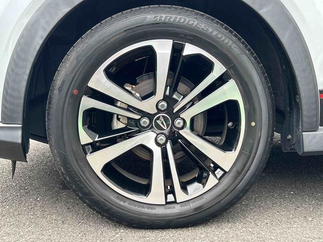 ロッキープレミアム　純正ナビ　ＥＴＣ車載器　クルーズコントロール保証１年間距離無制限付き　ＵＳＢ電源ソケット　ＥＴＣ　パノラマモニター　純正ナビゲーション　キーフリーシステム　アルミホイール　Ｂｌｕｅｔｏｏｔｈ接続　オートライト　ラゲージアンダートランク（東京都）の中古車