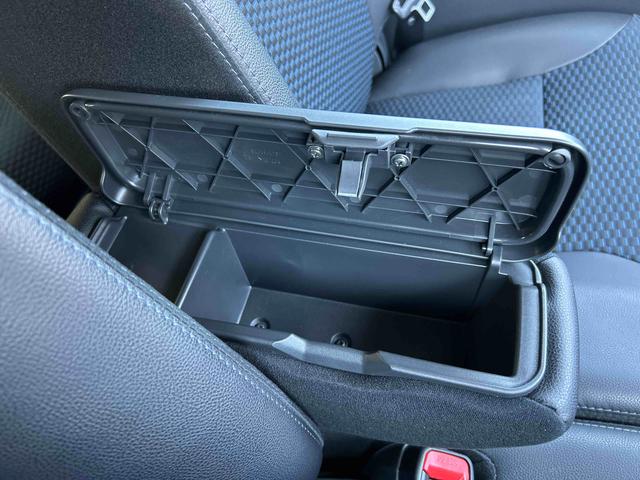 タントカスタムＲＳ　純正ナビ　ＥＴＣ車載器　ドライブレコーダー保証　新車保証・まごころ保証　１年間・走行距離無制限付き　純正７インチナビ　ＥＴＣ車載器　ドライブレコーダー　バックカメラ　両側電動スライドドア　ＬＥＤヘッドランプ　キーフリーシステム（東京都）の中古車