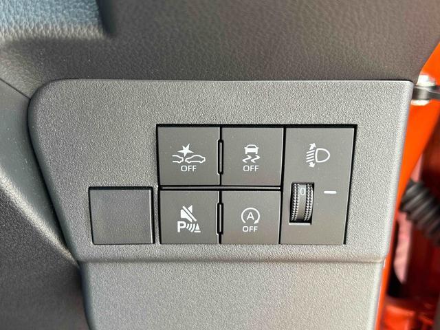 ハイゼットカーゴデラックス　リヤベンチシート　キーレスエントリー保証　新車保証・まごころ保証　１年間・走行距離無制限付き　キーレスエントリー　リヤベンチシート　前席パワーウインドウ　コーナーセンサー　エアコン（東京都）の中古車