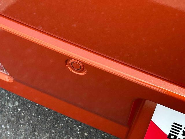 ハイゼットカーゴデラックス　リヤベンチシート　キーレスエントリー保証　新車保証・まごころ保証　１年間・走行距離無制限付き　キーレスエントリー　リヤベンチシート　前席パワーウインドウ　コーナーセンサー　エアコン（東京都）の中古車