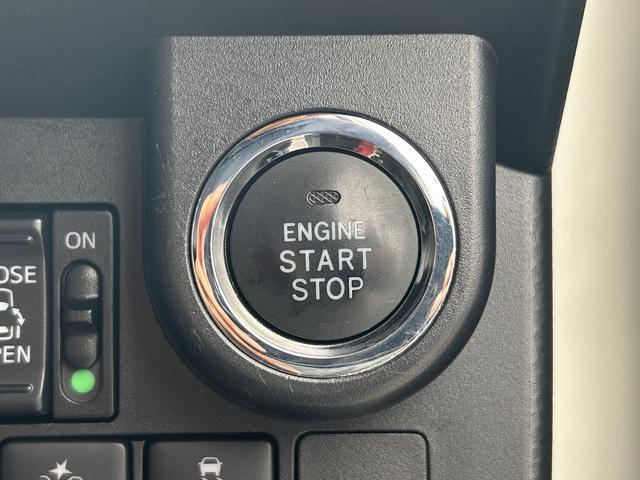 トールカスタムＧ　ＳＡII　後席モニター　純正ナビ　ＥＴＣ車載器保証　まごころ保証　１年間・走行距離無制限付き　純正ナビ　ＥＴＣ車載器　後席モニター　パノラマモニター　両側電動スライドドア　クルーズコントロール　キーフリーシステム　アイドリングストップ（東京都）の中古車