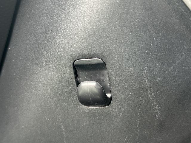 トールカスタムＧ　ＳＡII　後席モニター　純正ナビ　ＥＴＣ車載器保証　まごころ保証　１年間・走行距離無制限付き　純正ナビ　ＥＴＣ車載器　後席モニター　パノラマモニター　両側電動スライドドア　クルーズコントロール　キーフリーシステム　アイドリングストップ（東京都）の中古車