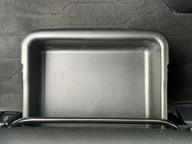 トールカスタムＧ　ＳＡII　後席モニター　純正ナビ　ＥＴＣ車載器保証　まごころ保証　１年間・走行距離無制限付き　純正ナビ　ＥＴＣ車載器　後席モニター　パノラマモニター　両側電動スライドドア　クルーズコントロール　キーフリーシステム　アイドリングストップ（東京都）の中古車