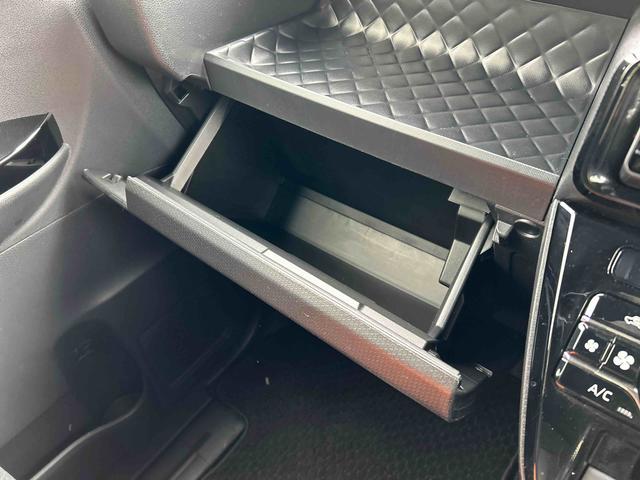 タントカスタムＲＳ保証　新車保証・まごころ保証　１年間・走行距離無制限付き（東京都）の中古車