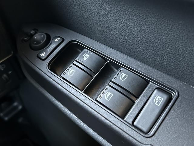 タントファンクロスターボ　純正ナビ　ＥＴＣ　ドライブレコーダー保証　新車保証・まごころ保証　１年間・走行距離無制限付き　純正７インチナビ　ＥＴＣ車載器　前後録画ドライブレコーダー　バックカメラ　両側電動スライドドア　前席シートヒーター　電動パーキングブレーキ（東京都）の中古車