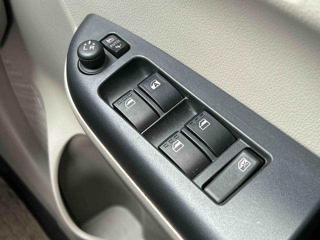 パッソＸ　ＬパッケージＳ　７インチナビ　バックカメラ保証　まごころ保証　１年間・走行距離無制限付き　７インチナビ　バックカメラ　アイドリングストップ　衝突回避支援ブレーキ　ＥＴＣ車載器　キーフリーシステム　オートエアコン　オート格納ドアミラー（東京都）の中古車