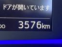 ＬＥＤヘッドランプ　コーナーセンサー　オートライト　キーレスエントリー　マニュアルエアコン　ＣＶＴ　スモークドガラス　バックカメラ（東京都）の中古車