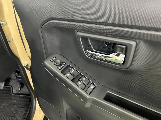タフトG ダーククロムベンチャー 走行2360キロ/シートヒータ1年保証距離無制限 走行距離2360キロ 純正マット サイドエアバッグ LEDヘッドランプ アイドリングストップ シートヒーター オート格納式ドアミラー 電動パーキングブレーキ キーフリー(埼玉県)の中古車