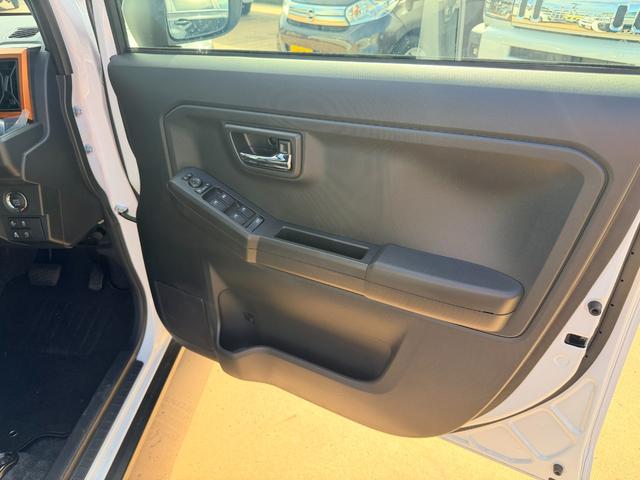タフトＧ　走行１３７７キロ／社用車／クリアランスソナー１年保証・走行距離無制限　サイドエアバック　クリアランスソナー　オートマチックハイビーム　オートライト　ＬＥＤヘッドライト　シートヒーター（埼玉県）の中古車