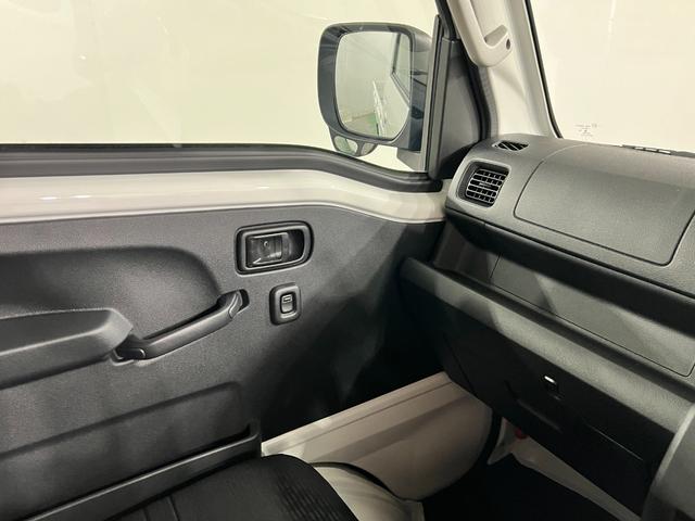 ハイゼットトラックEXT 4WD/MT車/走行6キロ/荷台作業灯/オートライト1年保証距離無制限 走行距離6キロ 助手席エアバック クリアランスソナー オートマチックハイビーム オートライト アイドリングストップ 荷台作業灯(埼玉県)の中古車