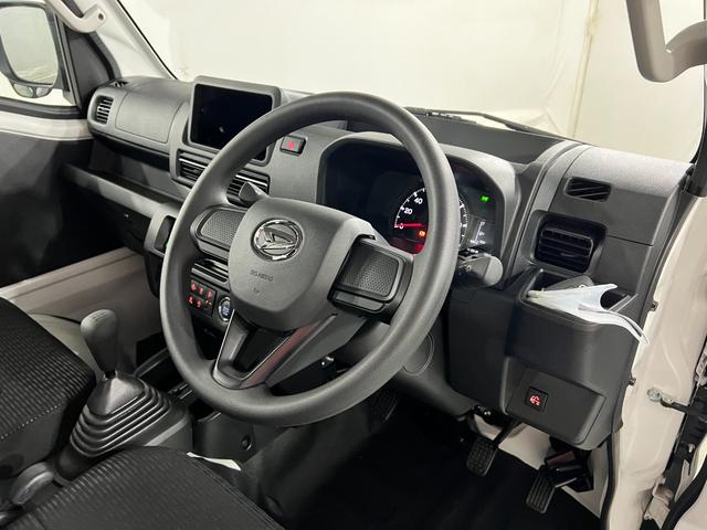 ハイゼットトラックEXT 4WD/MT車/走行6キロ/荷台作業灯/オートライト1年保証距離無制限 走行距離6キロ 助手席エアバック クリアランスソナー オートマチックハイビーム オートライト アイドリングストップ 荷台作業灯(埼玉県)の中古車