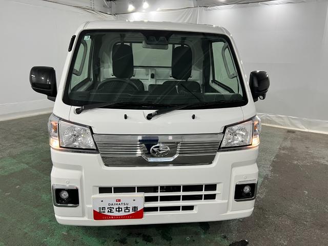ハイゼットトラックEXT 4WD/MT車/走行6キロ/荷台作業灯/オートライト1年保証距離無制限 走行距離6キロ 助手席エアバック クリアランスソナー オートマチックハイビーム オートライト アイドリングストップ 荷台作業灯(埼玉県)の中古車