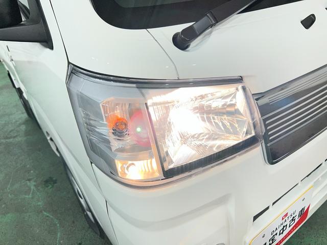 ハイゼットトラックEXT 4WD/MT車/走行6キロ/荷台作業灯/オートライト1年保証距離無制限 走行距離6キロ 助手席エアバック クリアランスソナー オートマチックハイビーム オートライト アイドリングストップ 荷台作業灯(埼玉県)の中古車