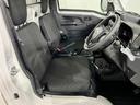 ハイゼットトラック 中古車 ＥＸＴ　４ＷＤ／ＭＴ車／走行６キロ／荷台作業灯／オートライト１年保証距離無制限　走行距離６キロ　助手席エアバック　クリアランスソナー　オートマチックハイビーム　オートライト　アイドリングストップ　荷台作業灯