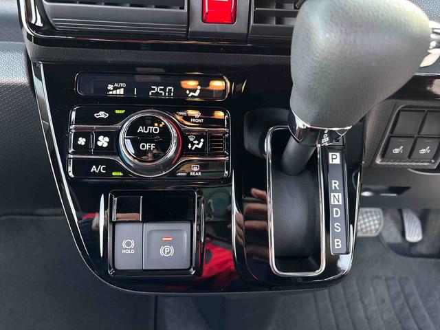 タントカスタムX 9インチディスプレイオーディオ付走行距離 4955キロ 9インチディスプレイオーディオ付 バックカメラ 両側電動スライドドア デモカーアップ 一年保証・走行距離無制限(東京都)の中古車