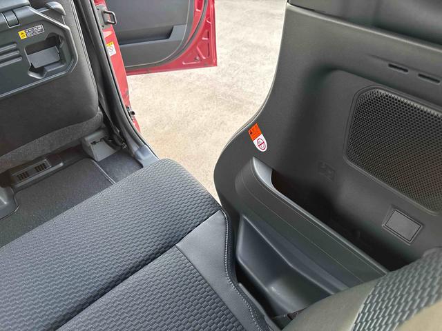 タントカスタムX 9インチディスプレイオーディオ付走行距離 4955キロ 9インチディスプレイオーディオ付 バックカメラ 両側電動スライドドア デモカーアップ 一年保証・走行距離無制限(東京都)の中古車