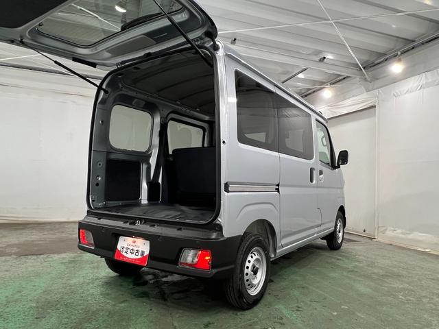 ハイゼットカーゴＤＸ　走行８キロ／登録済未使用車一年保証・走行距離無制限　助手席エアバック　オートライト　オートマチックハイビーム　クリアランスソナー　アイドリングストップ（東京都）の中古車