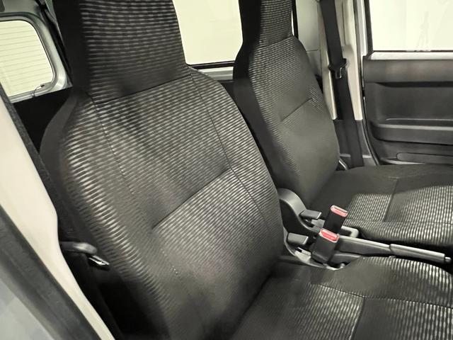 ハイゼットカーゴＤＸ　走行８キロ／登録済未使用車一年保証・走行距離無制限　助手席エアバック　オートライト　オートマチックハイビーム　クリアランスソナー　アイドリングストップ（東京都）の中古車