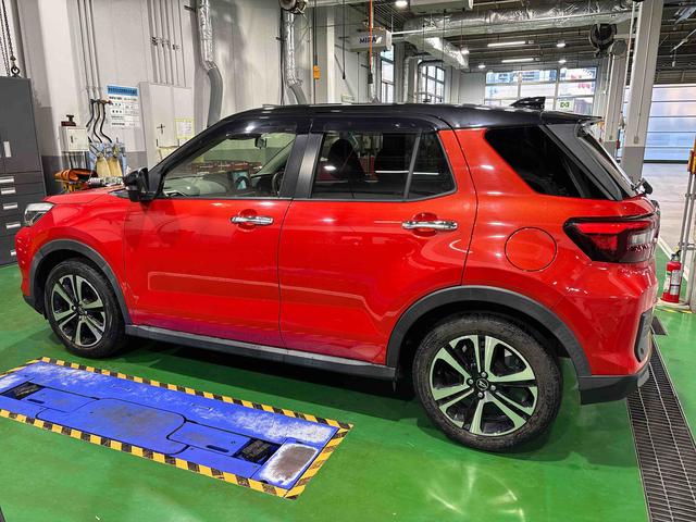 ロッキーＧ　フルセグナビ／ＬＥＤヘッドランプ１年保証距離無制限　フルセグナビ　サイドエアバッグ　ＬＥＤヘッドランプ　アイドリングストップ　オート格納式ドアミラー　電動パーキングブレーキ　プッシュボタンスタート（埼玉県）の中古車