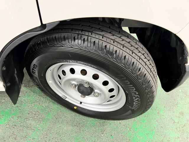 ハイゼットカーゴDX 走行55854キロ/フルセグナビ/ドラレコ/マット1年保証距離無制限 走行距離55854キロ フルセグナビ バックカメラ ドラレコ 純正マット 助手席エアバッグ クリアランスソナー オートライト アイドリングストップ キーレスエントリー(埼玉県)の中古車