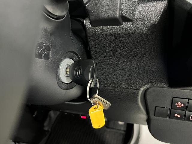 ハイゼットカーゴDX 走行55854キロ/フルセグナビ/ドラレコ/マット1年保証距離無制限 走行距離55854キロ フルセグナビ バックカメラ ドラレコ 純正マット 助手席エアバッグ クリアランスソナー オートライト アイドリングストップ キーレスエントリー(埼玉県)の中古車