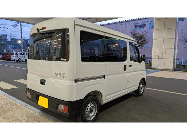 ハイゼットカーゴＤＸサポカーＳワイド適合　オーディオ　エアコン　アクセサリーソケット　コーナーセンサー　アイドリングストップ　光軸調整ダイヤル　横滑り防止機能　誤発進抑制機能　パワーウインドウ　キーレス（神奈川県）の中古車