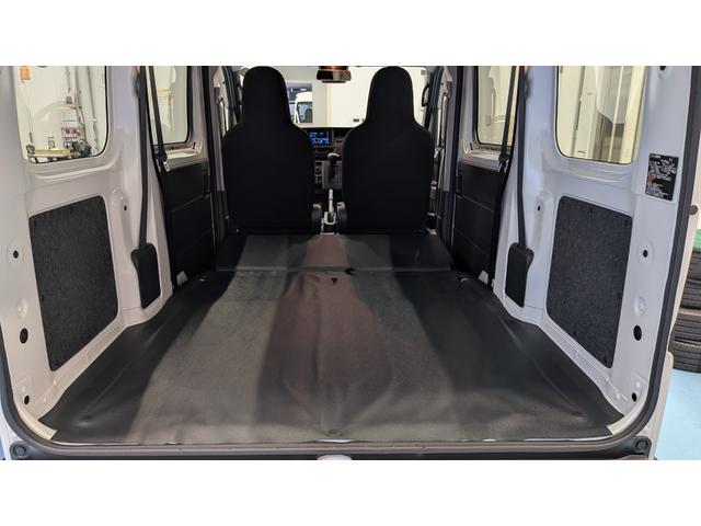 ハイゼットカーゴＤＸサポカーＳワイド適合　オーディオ　エアコン　アクセサリーソケット　コーナーセンサー　アイドリングストップ　光軸調整ダイヤル　横滑り防止機能　誤発進抑制機能　パワーウインドウ　キーレス（神奈川県）の中古車