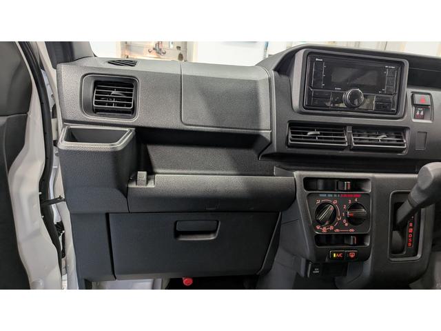 ハイゼットカーゴＤＸサポカーＳワイド適合　オーディオ　エアコン　アクセサリーソケット　コーナーセンサー　アイドリングストップ　光軸調整ダイヤル　横滑り防止機能　誤発進抑制機能　パワーウインドウ　キーレス（神奈川県）の中古車