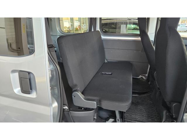 ハイゼットカーゴDXサポカーSワイド適合 ラジオ エアコン アクセサリーソケット コーナーセンサー アイドリングストップ 光軸調整ダイヤル 横滑り防止機能 誤発進抑制機能 パワーウインドウ キーレス(神奈川県)の中古車