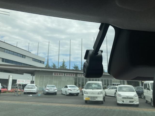 ロッキープレミアム　　９インチナビ　パノラマモニター　前後ドラレコ保証１年間距離無制限付き　電動パーキングブレーキ　ＬＥＤヘッドランプ　ＬＥＤフォグランプ　前席シートヒーター　ＵＳＢ電源ソケット　オートライト　アダプティブクルーズコントロール　コーナーセンサー（東京都）の中古車
