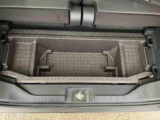 タントファンクロスターボ　届出済み未使用車保証　新車保証・まごころ保証　１年間・走行距離無制限付き（東京都）の中古車