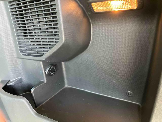 トールカスタムＧ保証　新車保証・まごころ保証　１年間・走行距離無制限付き　点検記録簿　ＥＴＣ　アルミホイール　スマートキー・プッシュスタート　エアバッグ　ＡＢＳ　キーフリーキー（東京都）の中古車