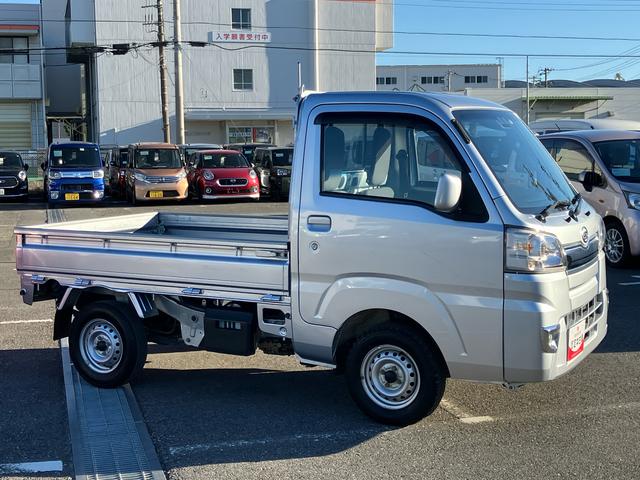 ハイゼットトラックエクストラＳＡIIIｔＬＥＤフォグランプ　ＣＤステレオ　４枚リーフ　荷台ランプ　荷台ゴムマット　テールゲートチェーン　キーレスエントリー　パワステ　スモークドリアウィンドウ　衝突被害軽減ブレーキ　横滑り防止装置　４ＷＤ（千葉県）の中古車