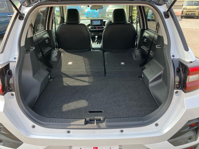 ロッキープレミアム　４ＷＤ４ＷＤ　ナビ／ＢＴ／ＴＶ／ＤＩＳＣ／全周囲カメラ／ステアリングスイッチ　前後ドラレコ　ＥＴＣ　１７インチアルミ　ＬＥＤヘッドライト＆フォグランプ　シートヒーター　クルコン　ＢＳＭ　衝突被害軽減ブレーキ（千葉県）の中古車